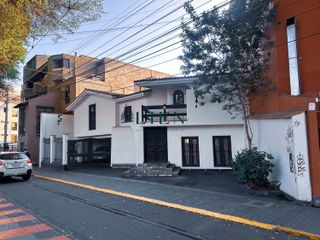Casa en venta en Pedro de Osma Barranco, frente al mejor restaurante de Lima Central
