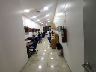 Oficina de Venta en Avenida Juan Tanca Marengo, Guayaquil, Ecuador