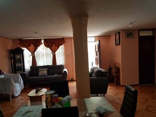 CASA RENTERA DE VENTA EN CARCELÉN BAJO