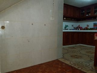 CASA RENTERA DE VENTA EN CARCELÉN BAJO