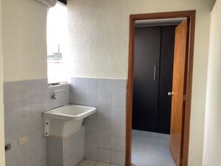Vendo amplio departamento en Monteserrín