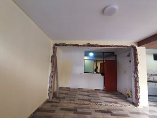 Foto 7 de CASA 3 PISOS EN VENTA 158 M2 HUAYCÁN - ATE