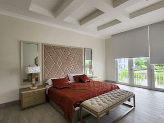 Samborondon, Renta de Casa Moderna 4 Dorm Amoblada con Piscina Vista Al Lago
