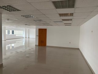 Empresarial Colon, Venta de Excelente Oficina Comercial 236 m²