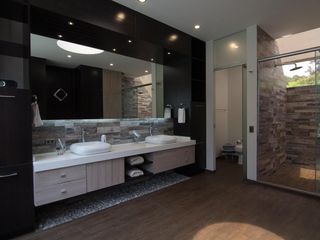 Foto 6 de Venta impresionante y moderna casa en Urb. Rinconada Baja, La Molina