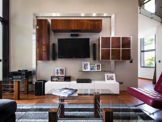 Foto 5 de Venta impresionante y moderna casa en Urb. Rinconada Baja, La Molina