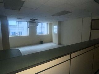 Foto 3 de Se vende oficina comercial en el centro bancario de Guayaquil.