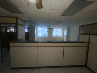Foto 4 de Se vende oficina comercial en el centro bancario de Guayaquil.