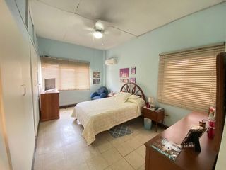 Venta  Casa + Suite  - Urdesa Central