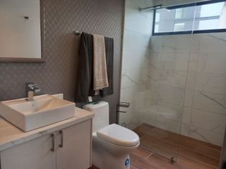 Suite en venta con 2 baños Granda centeno