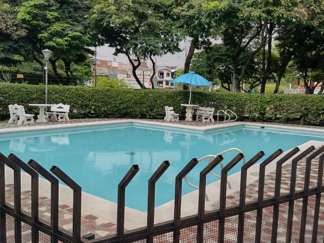 Venta apartamento 5 piso  sin ascensor / Alhambra / sur