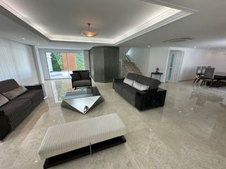 Foto 2 de Casa de conjunto en venta! 4 habitaciones con baño y estudio con medio baño. Conjunto con piscina.