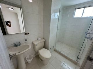 Foto 18 de Casa de conjunto en venta! 4 habitaciones con baño y estudio con medio baño. Conjunto con piscina.