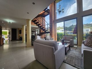VENTA CASA EL RETIRO LOMA DEL ESCOBERO