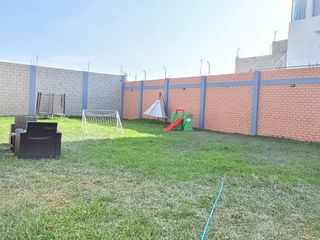 Foto 10 de VENTA: AMPLIO LOCAL COMERCIAL Y CASA – CARR. A PIMENTEL