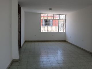 Foto 3 de AMPLIO DEPARTAMENTO EN VENTA EN PLENO CENTRO DE PIURA MAS AZOTEA