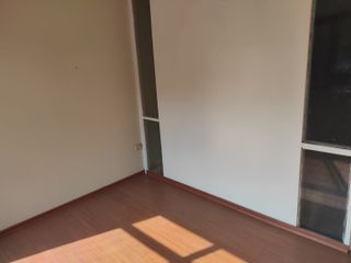 Alquiler de oficinas 1 ambiente a puerta cerrada en La Calera a S/1500