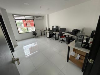 Foto 11 de En venta edificio comercial en Urdenor 1