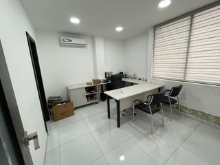 Foto 10 de En venta edificio comercial en Urdenor 1