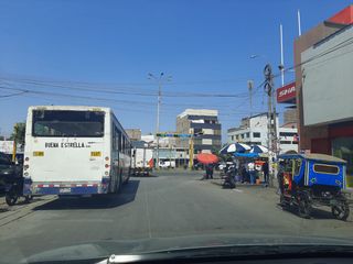 Foto 10 de Vendo Inmueble Urbano a precio de remate en Av Prolongación La Mar - La Victoria a pocas cuadras del Emporio Comercial de Gamarra