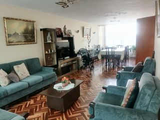 Foto 11 de CASA EN VENTA - A POCAS CUADRAS DEL OVALO QUIÑONES