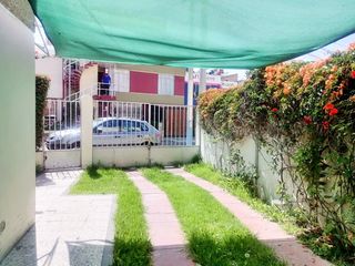Foto 1 de CASA EN VENTA - A POCAS CUADRAS DEL OVALO QUIÑONES