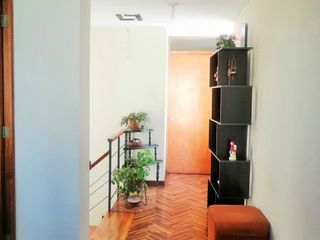 Foto 2 de CASA EN VENTA - A POCAS CUADRAS DEL OVALO QUIÑONES