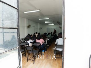 Venta de Local Comercial en Avenida ideal para Centro Médico e Institutos