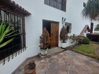 Vendo Casa Av. Nicolás de Rivera, San Isidro
