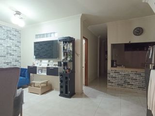 Casa Rentera en Venta Sauces 6, Norte de Guayaquil Ecu