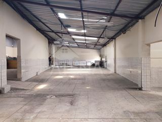 Foto 4 de NAVE EN RENTA, MIRAFLORES - UNIVERSIDAD POLITECNICA