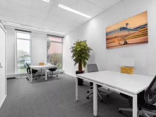 Oficinas privadas para 4 personas en Bogota, Blue Garden