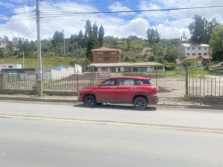 Foto 9 de Excelente terreno comercial en alquiler 2.497m2T en la Panamericana Norte, frente al Cuartel Dávalos.