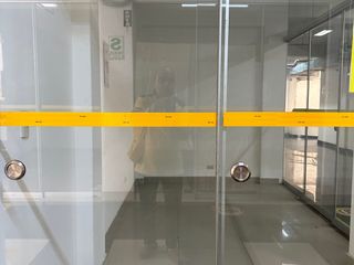 Foto 3 de Venta de Locales Comerciales en Cercado de Lima