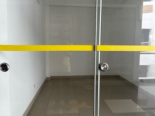 Foto 4 de Venta de Locales Comerciales en Cercado de Lima