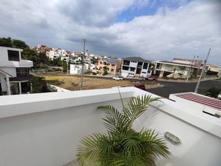 Foto 24 de casa en urbanización de venta en manta zona sur