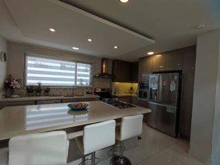 Foto 9 de casa en urbanización de venta en manta zona sur