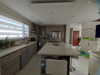 Foto 10 de casa en urbanización de venta en manta zona sur