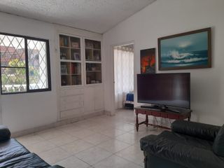 CASA EXTERNA EN VENTA  GRAN LIMONAR