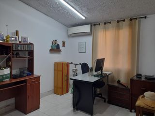 CASA EXTERNA EN VENTA  GRAN LIMONAR