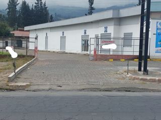 Foto 9 de DE OPORTUNIDAD VENTA O ARRIENDO BODEGAS COMERCIALES EN YARUQUI SOBRE LA E-35