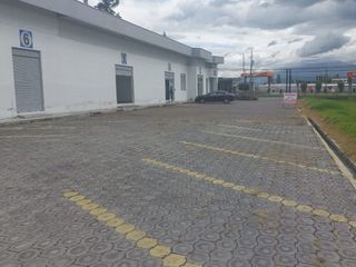 Foto 1 de DE OPORTUNIDAD VENTA O ARRIENDO BODEGAS COMERCIALES EN YARUQUI SOBRE LA E-35