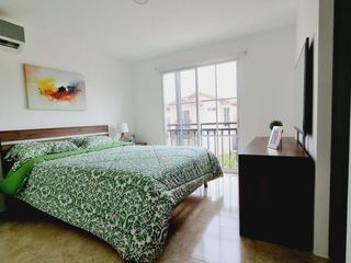 Foto 19 de Venta de preciosa casa diseño moderno en Etapa Brisana - Urb Casalaguna/ km 12 av. León Febres Cordero.
