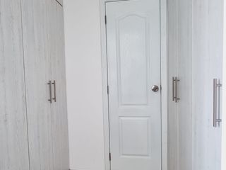 Foto 20 de Venta de preciosa casa diseño moderno en Etapa Brisana - Urb Casalaguna/ km 12 av. León Febres Cordero.