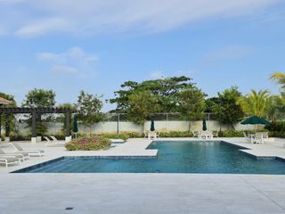 Foto 40 de Venta de preciosa casa diseño moderno en Etapa Brisana - Urb Casalaguna/ km 12 av. León Febres Cordero.