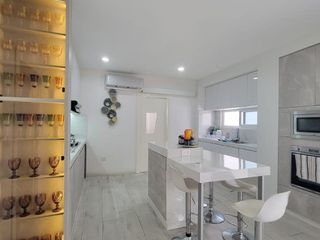 Foto 67 de En venta lujosa y moderna casa en Bouganville, via a Samborondon