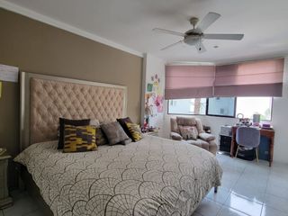 Foto 27 de En venta lujosa y moderna casa en Bouganville, via a Samborondon