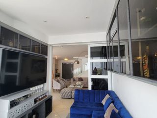 Foto 18 de En venta lujosa y moderna casa en Bouganville, via a Samborondon