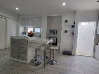 Foto 65 de En venta lujosa y moderna casa en Bouganville, via a Samborondon