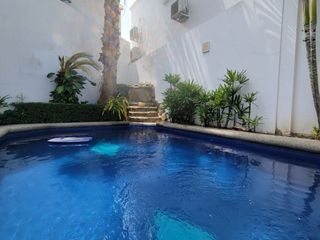 Foto 26 de En venta lujosa y moderna casa en Bouganville, via a Samborondon